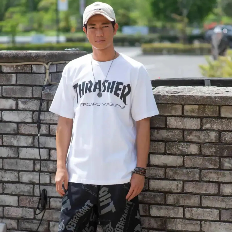 RAINBOW  LOGO Skateboarding Ma - Streetwear Brand Magazine 评论和价格